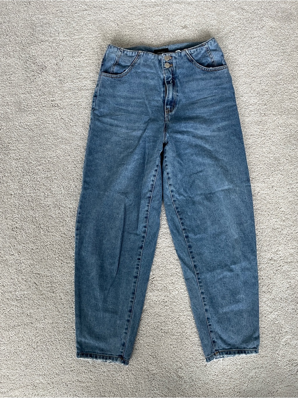 Vero Moda High Rise Cropped Mom Jeans